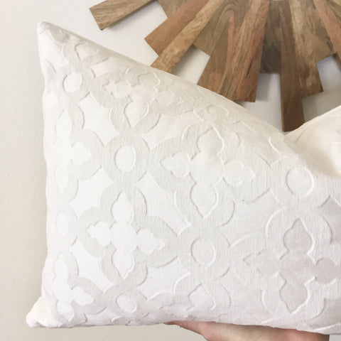 Quartrefoil Pillow Cover - White