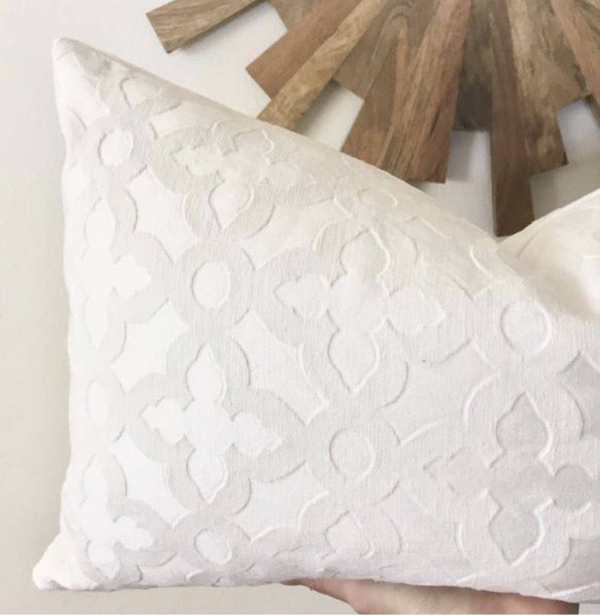 Quatrefoil Pillow Cover - White